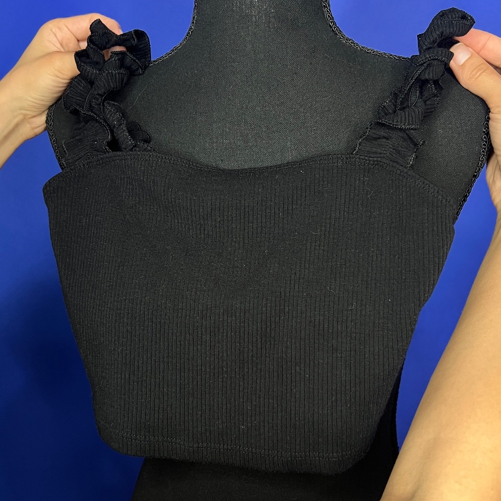 Aritzia - Ruffle Strap Tank